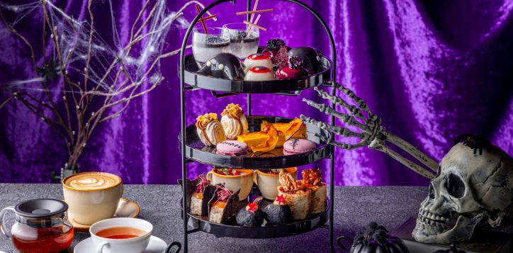 black-halloween-afternoon-tea